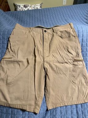 Wrangler outdoors series Khaki Cargo Shorts with Multiple Pockets